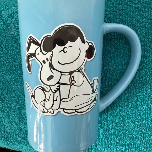 Peanuts 2020 70th Anniversary Limited Edition Lidded Travel Mug Lucy & Snoopy - Picture 1 of 7